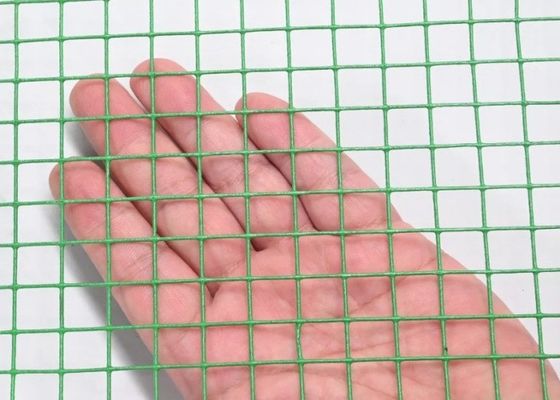 Lưới thép hàn lỗ vuông phủ PVC với kích thước lỗ 1/4'' 3/8'' và 3/4'' dùng cho lồng bảo vệ và chuồng nuôi