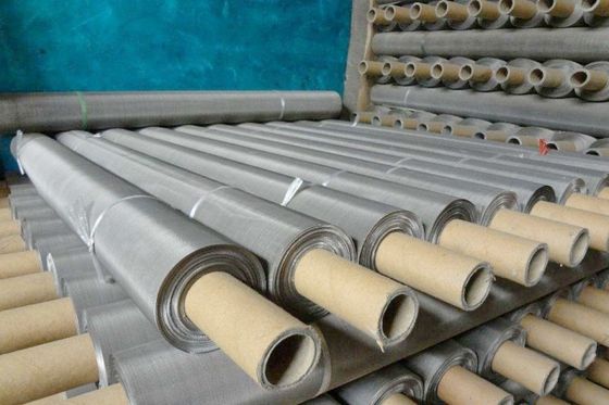 Màn hình lưới thép không gỉ dệt 200 lưới với chiều dài 30m