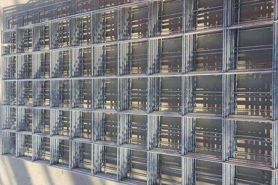 Q195 Bảng lưới dây hàn thép carbon thấp hình vuông vuông hoặc hình chữ nhật