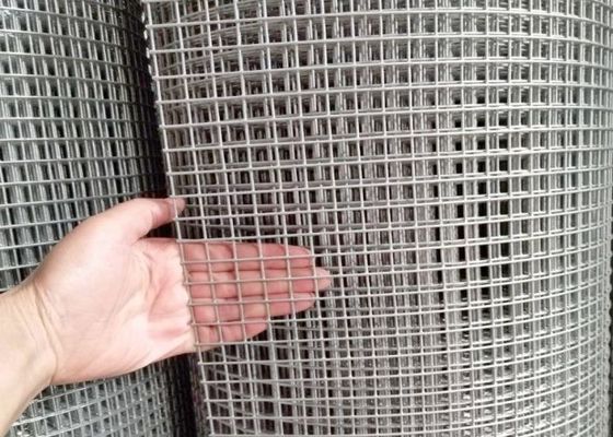Lưới thép hàn thép không gỉ 15m 20m 30m dùng làm lồng nuôi gia cầm hoặc hàng rào