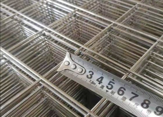 Lưới thép hàn mạ kẽm 4&#39; X 8&#39; có kích thước mắt lưới đồng nhất để gia cố