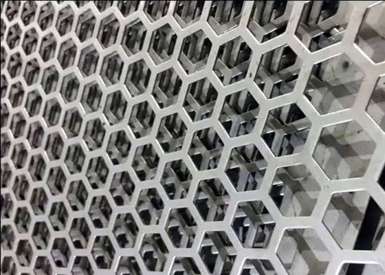 Tấm nhôm đục lỗ phủ PVC nhiều màu dùng để trang trí tường ngoại thất