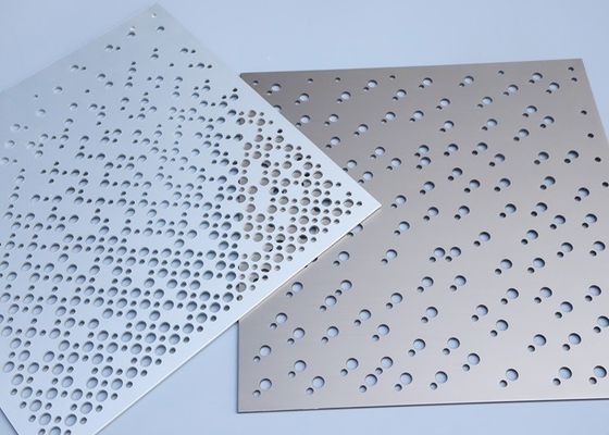 Bảng bằng bạc đục với hình dạng lỗ tùy chỉnh