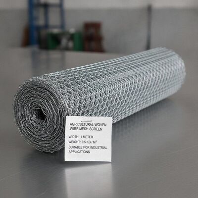 Lưới dệt kim loại dùng trong nông nghiệp, chiều rộng 1 mét, trọng lượng 0.5 Kg/m², bền bỉ và cho ứng dụng công nghiệp