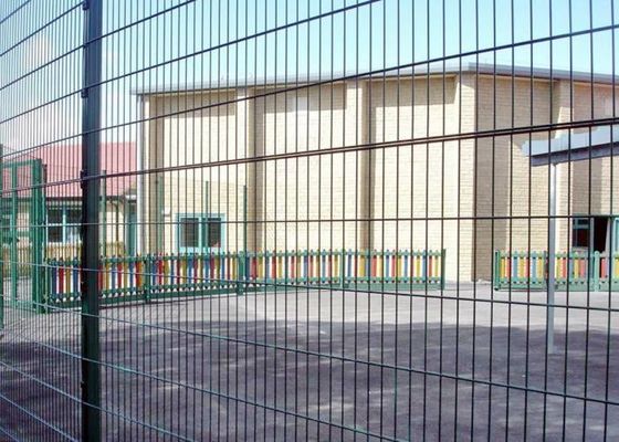 Tấm lưới thép không gỉ hàn có độ bảo mật cao để làm hàng rào Chống lão hóa 2,7m