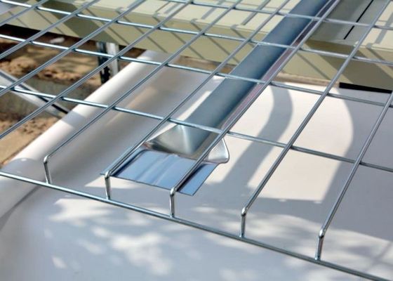 Cường độ cao Q195 Kim loại hàn lưới bảng điều khiển lưới sàn